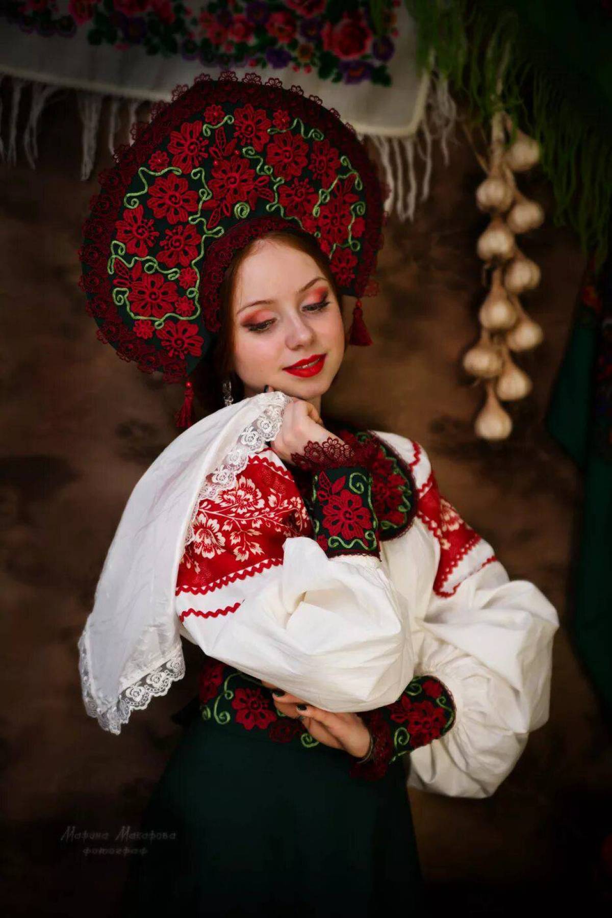 Women in Slavic costumes underwear in Zhuji