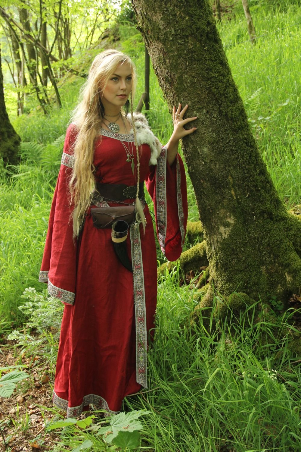 Women in Slavic costumes in Zhuji