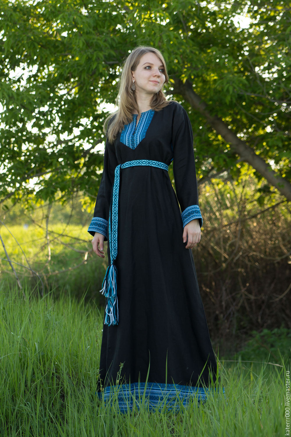 Women in Slavic costumes in Zhuji