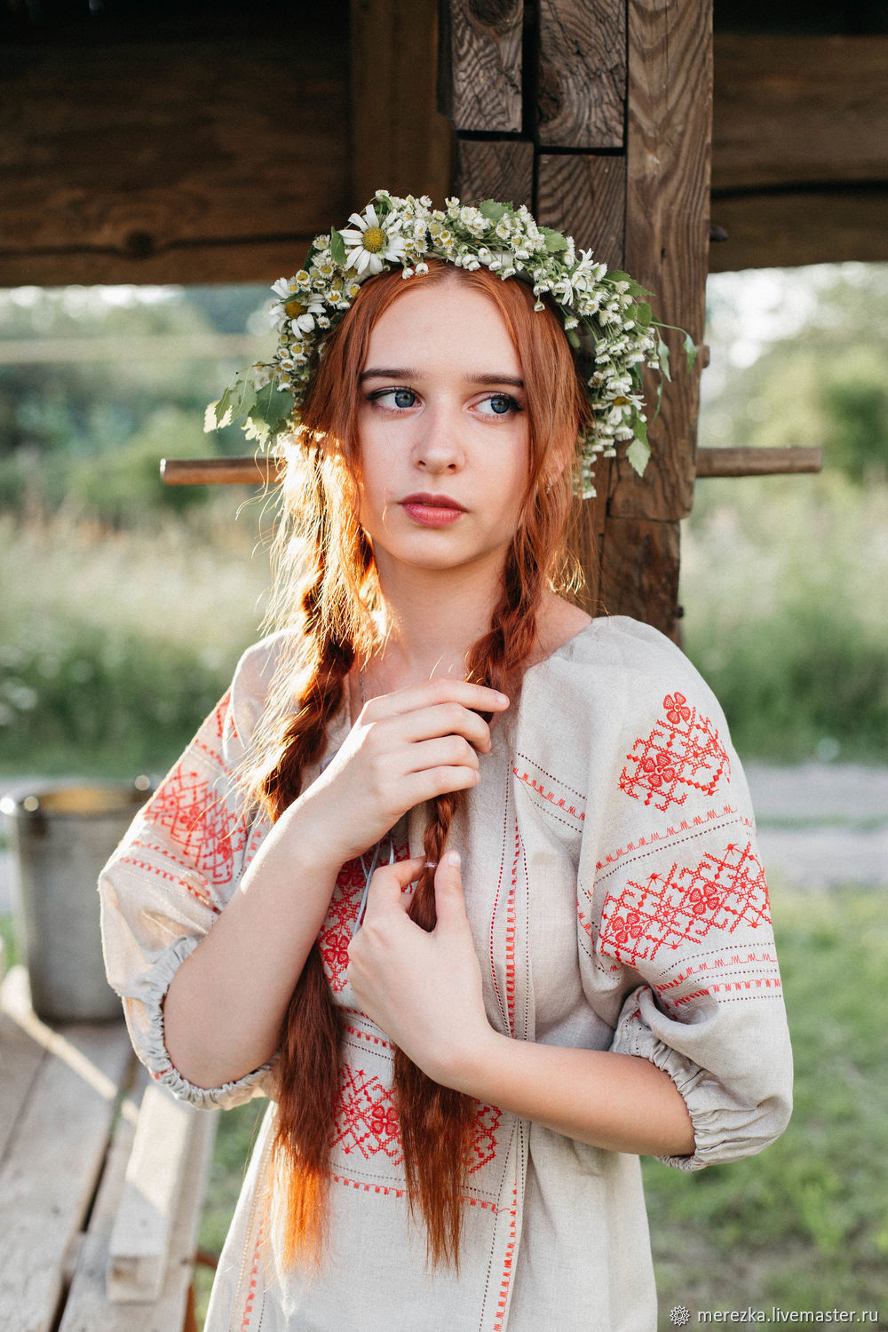 Girls in Slavic costumes in Zhuji