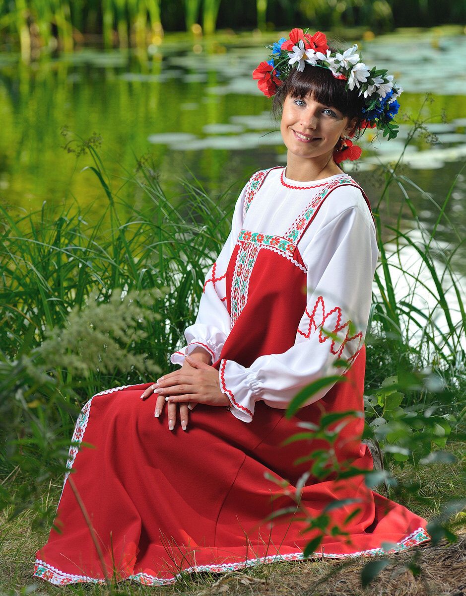 Beautiful girl Girls in Slavic costumes in Zhuji