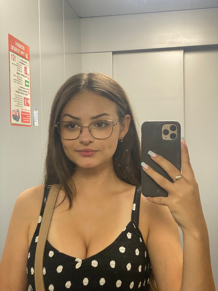 Sexy model Stacy in Zhuji