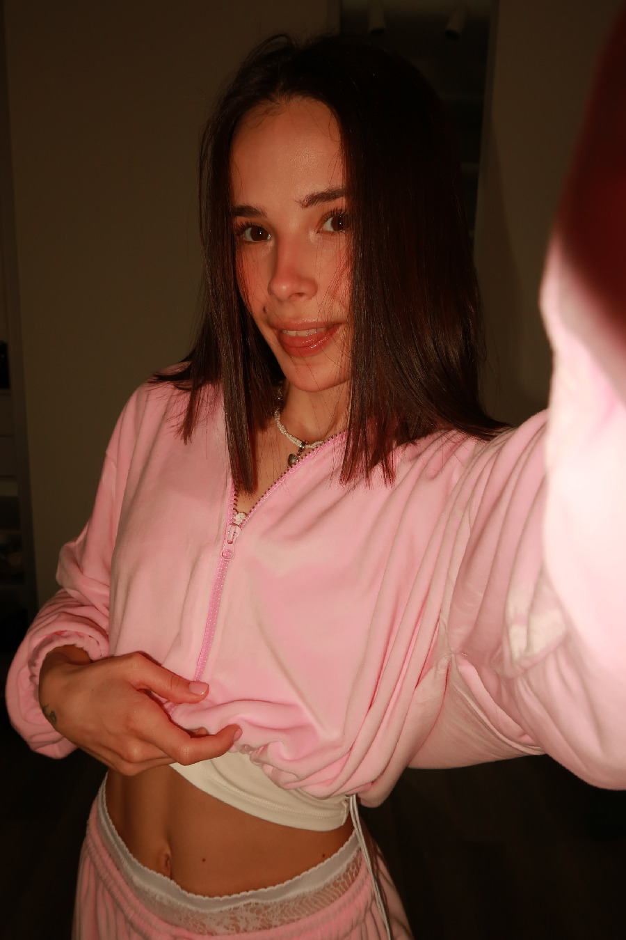 Tina brings the glow — live moments in Zhuji